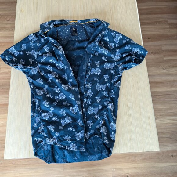 Slim bit blue button-up - Picture 3 of 3